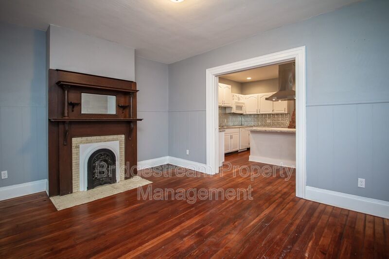 Cozy 3 Bed, 1.5 Bath Duplex Now Available property image