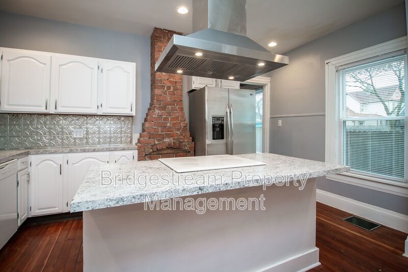 Cozy 3 Bed, 1.5 Bath Duplex Now Available property image