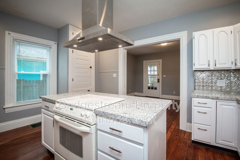 Cozy 3 Bed, 1.5 Bath Duplex Now Available property image