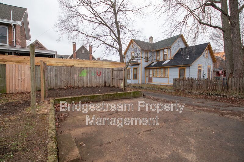 Cozy 3 Bed, 1.5 Bath Duplex Now Available property image