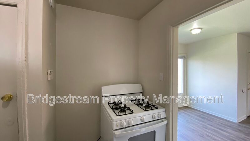 Cozy 2 Bed, 1 Bath Unit Now Available property image