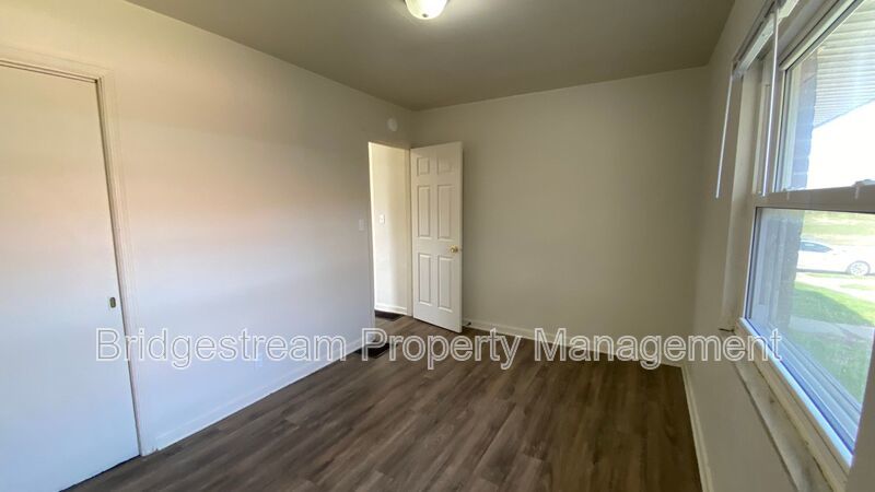 Cozy 2 Bed, 1 Bath Unit Now Available property image