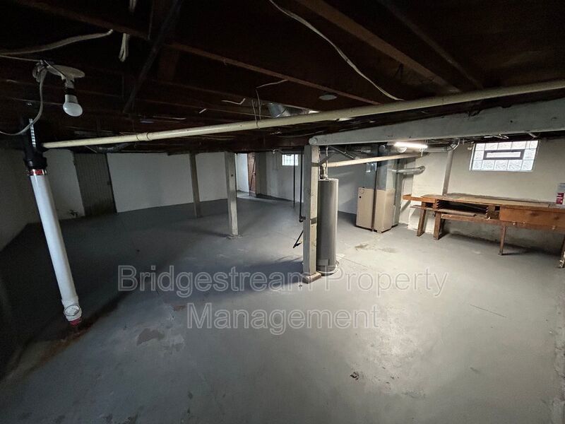 Cozy 5 Bed Home in Dayton Now Available property image