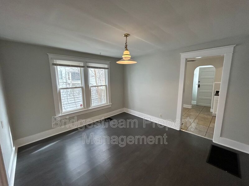 Cozy 5 Bed Home in Dayton Now Available property image