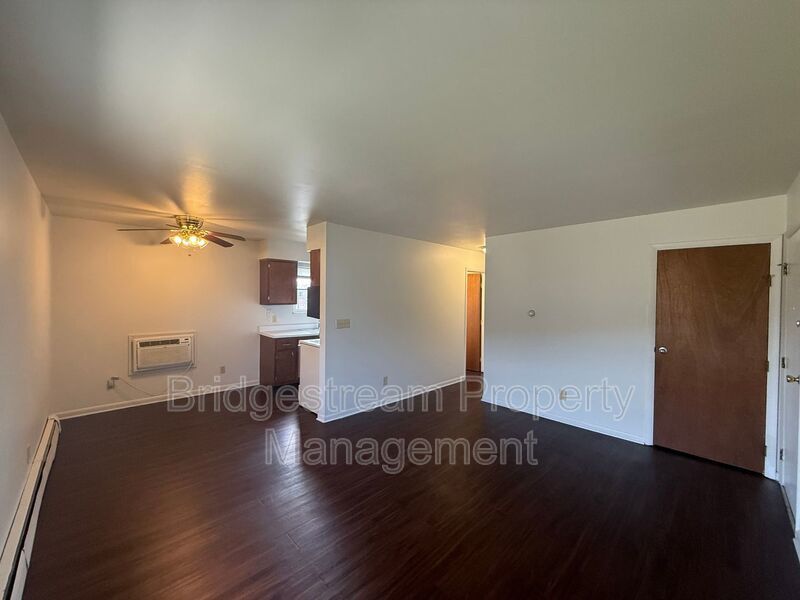Cozy 1 Bed, 1 Bath Apartment in Vandalia property image