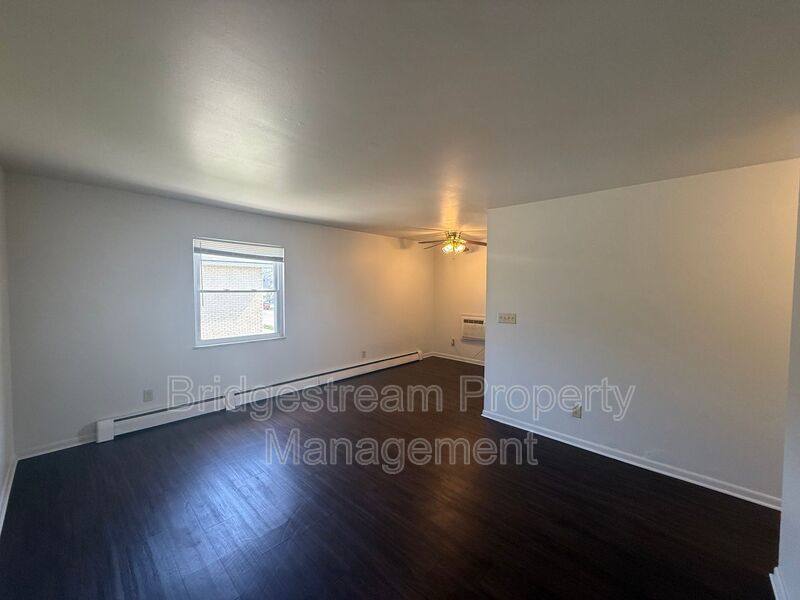 Cozy 1 Bed, 1 Bath Apartment in Vandalia property image