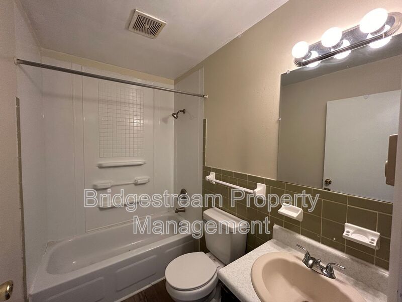 Cozy Ranch Style 2 Bed, 1 Bath Unit in Huber Heights property image