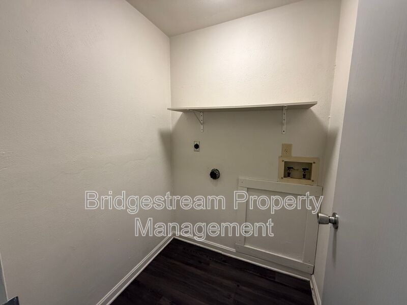 Cozy 2 Bed, 1 Bath Apartment Now Available property image