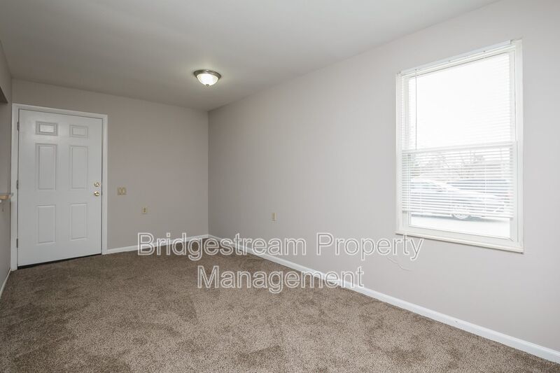 Lower Level 2 Bedroom, 1.5 Bath Townhome property image