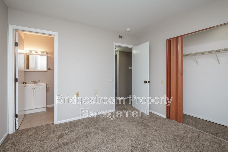 Lower Level 2 Bedroom, 1.5 Bath Townhome property image