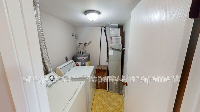 Lower Level 2 Bedroom, 1.5 Bath Townhome property image