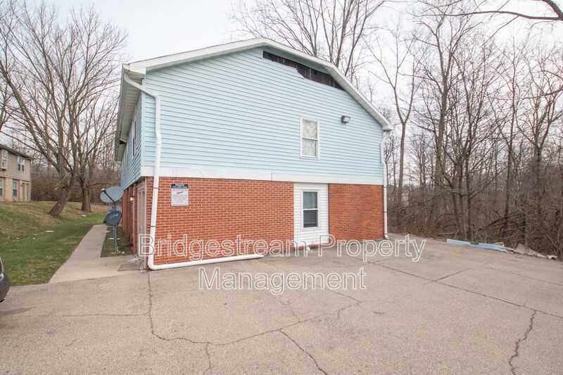 Lower Level 2 Bedroom, 1.5 Bath Townhome property image