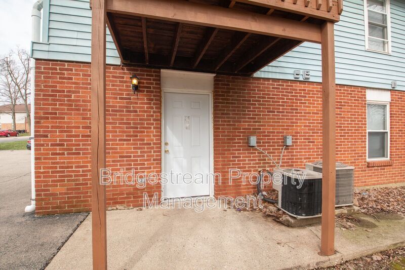 Lower Level 2 Bedroom, 1.5 Bath Townhome property image