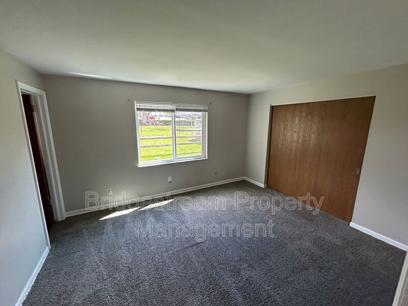 Beautifully Renovated 2 Bed, 2 Bath Unit in Centerville property image