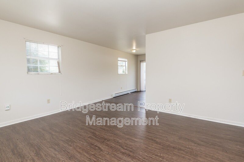Cozy 2 Bed, 1 Bath Ranch Style Unit in Huber Coming Soon property image