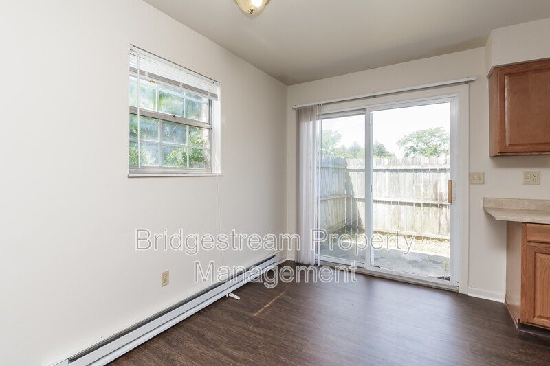 Cozy 2 Bed, 1 Bath Ranch Style Unit in Huber Coming Soon property image