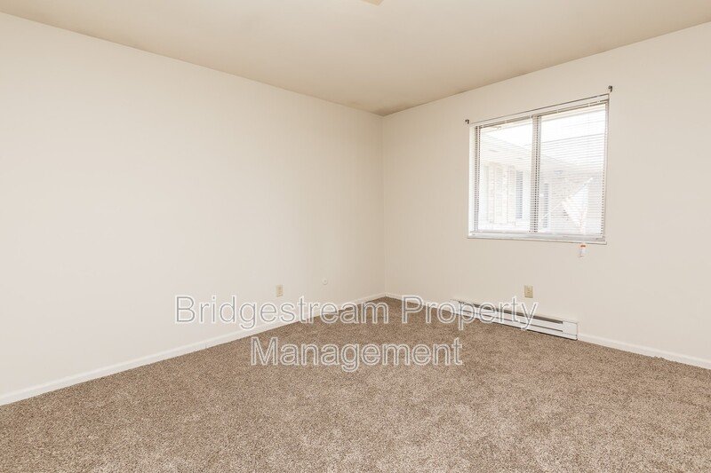 Cozy 2 Bed, 1 Bath Ranch Style Unit in Huber Coming Soon property image