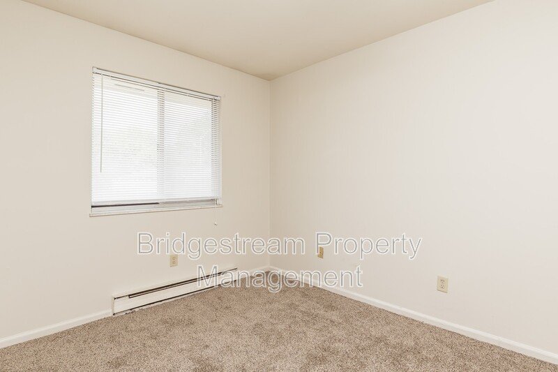 Cozy 2 Bed, 1 Bath Ranch Style Unit in Huber Coming Soon property image