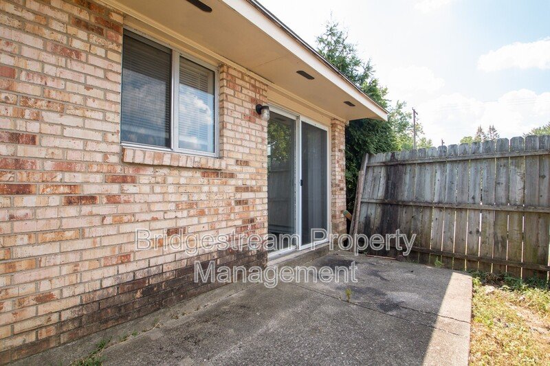 Cozy 2 Bed, 1 Bath Ranch Style Unit in Huber Coming Soon property image