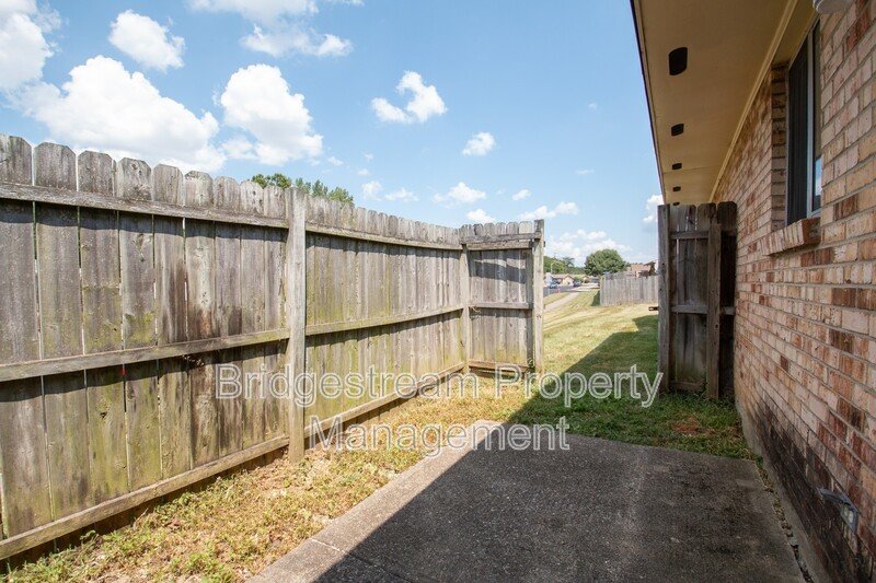 Cozy 2 Bed, 1 Bath Ranch Style Unit in Huber Coming Soon property image