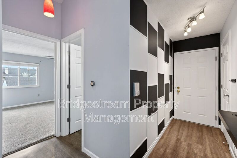 Beautiful 2 Bed, 2 Bath Condo in Centerville property image