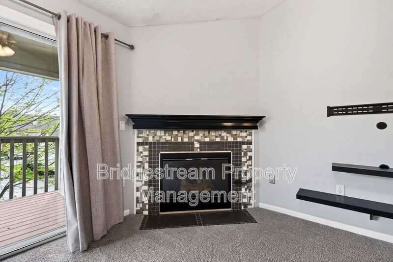Beautiful 2 Bed, 2 Bath Condo in Centerville property image