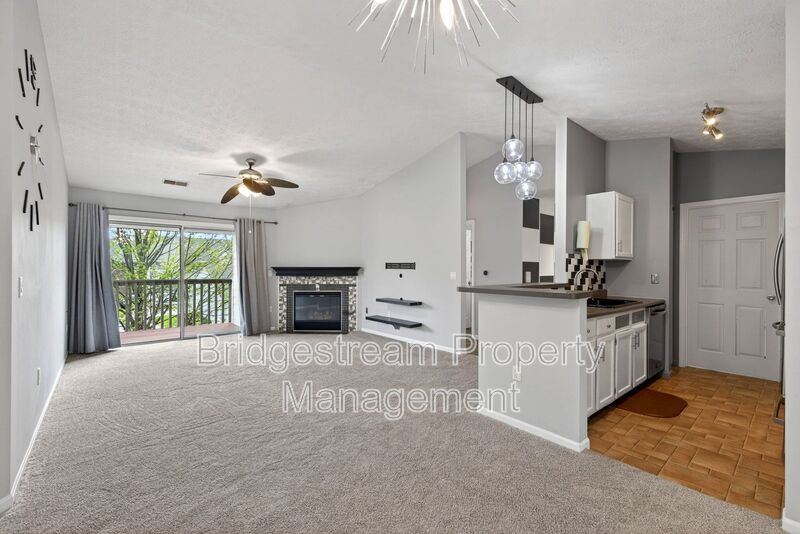 Beautiful 2 Bed, 2 Bath Condo in Centerville property image