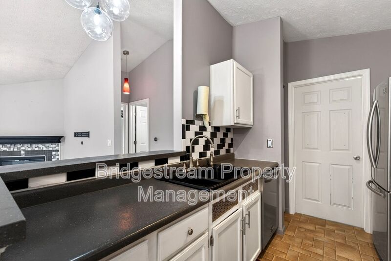 Beautiful 2 Bed, 2 Bath Condo in Centerville property image