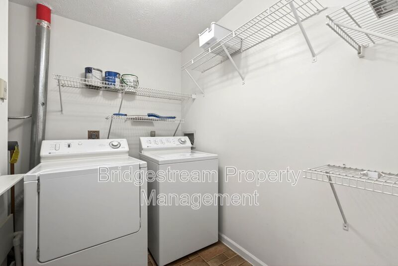 Beautiful 2 Bed, 2 Bath Condo in Centerville property image