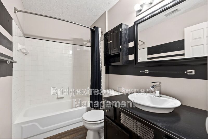 Beautiful 2 Bed, 2 Bath Condo in Centerville property image