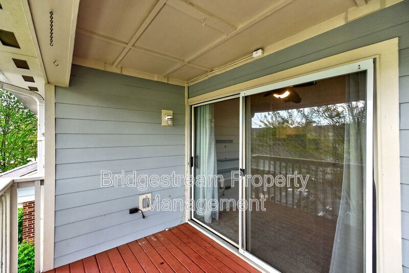 Beautiful 2 Bed, 2 Bath Condo in Centerville property image