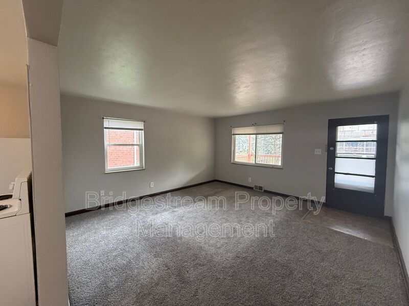 Cozy 2 Bed, 1 Bath Apartment in East Dayton property image