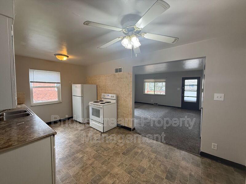 Cozy 2 Bed, 1 Bath Apartment in East Dayton property image