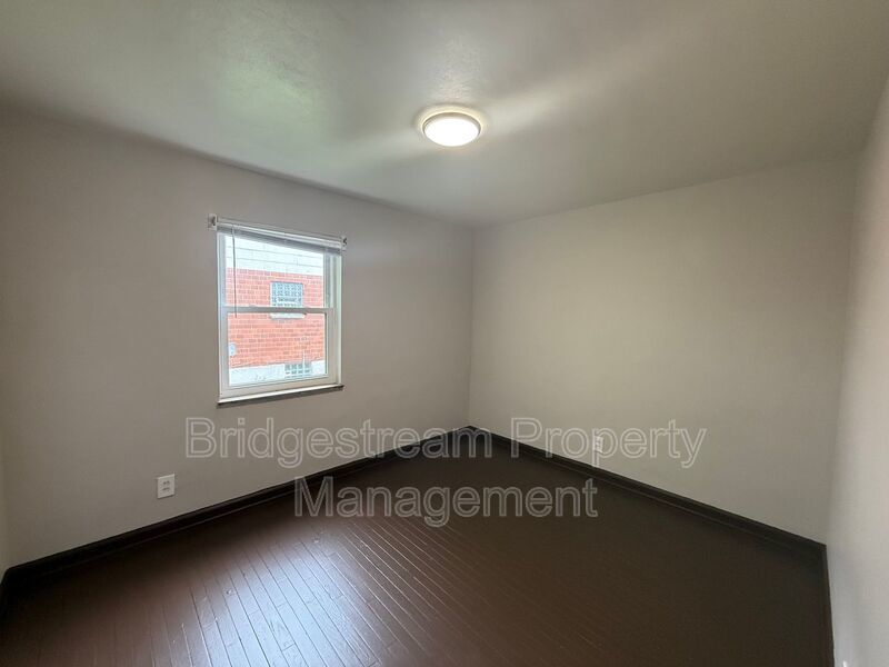 Cozy 2 Bed, 1 Bath Apartment in East Dayton property image