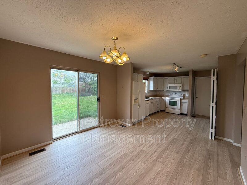 Cozy 3 Bed Home in Franklin with Finished Basement Now Available property image
