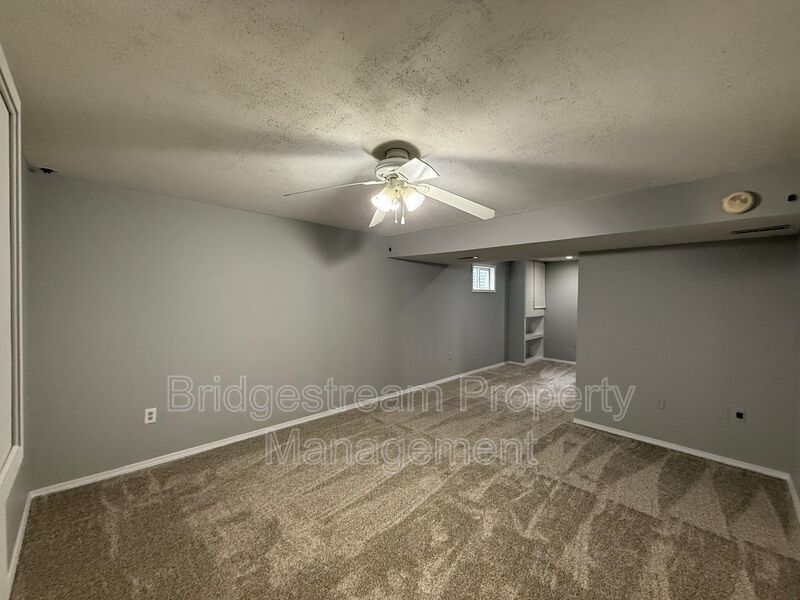 Cozy 3 Bed Home in Franklin with Finished Basement Now Available property image