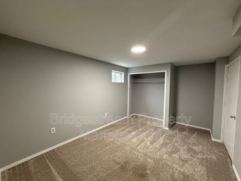 Cozy 3 Bed Home in Franklin with Finished Basement Now Available property image