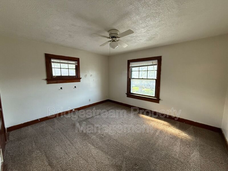 Cozy 3 Bed, 1 Bath Duplex Now Available property image