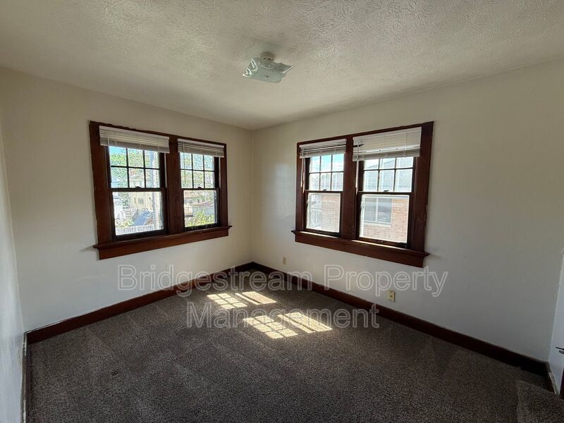 Cozy 3 Bed, 1 Bath Duplex Now Available property image