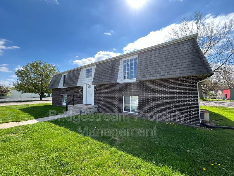 Cozy Upstairs 1 Bed, 1 Bath Apartment in Xenia property image