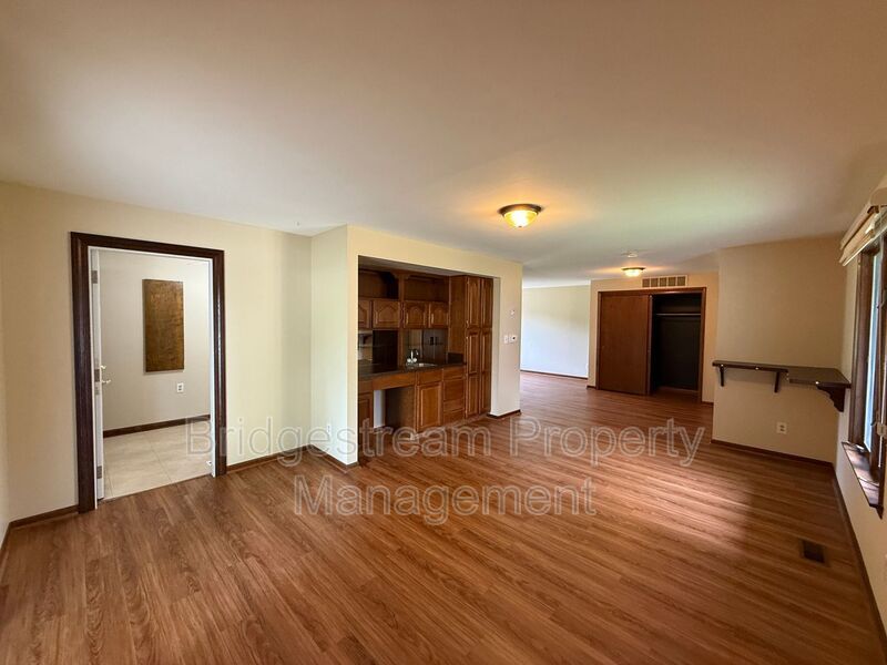 Beautiful 4 Bed, 3 Bath Ranch Style Home in Kettering property image