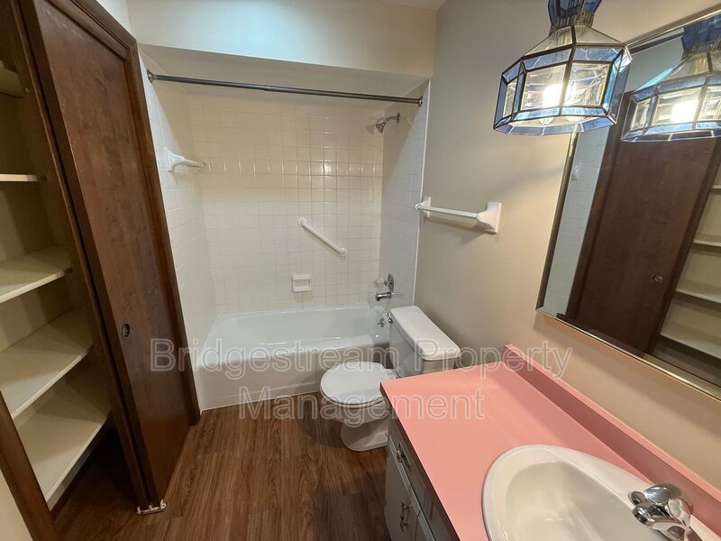 Beautiful 4 Bed, 3 Bath Ranch Style Home in Kettering property image
