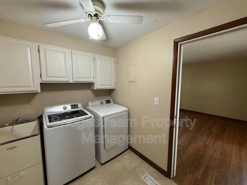Beautiful 4 Bed, 3 Bath Ranch Style Home in Kettering property image