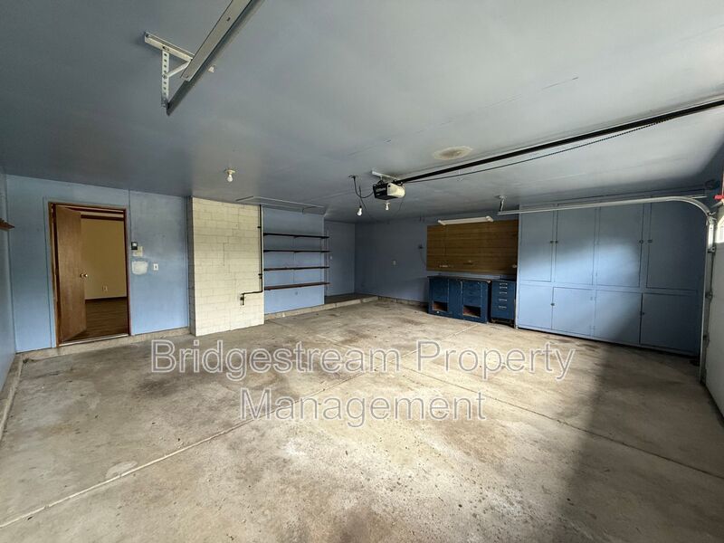 Beautiful 4 Bed, 3 Bath Ranch Style Home in Kettering property image
