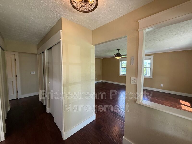 Beautiful 3 bed, 2.5 Bath Home with 1.5 acres of Land property image