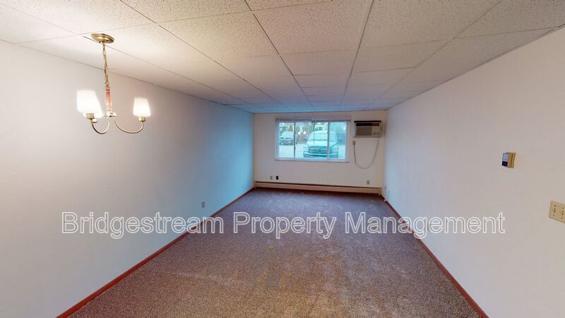 Cozy First Floor 1 Bed, 1 Bath Apartment in Englewood property image