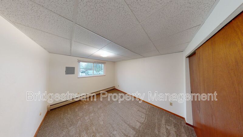 Cozy First Floor 1 Bed, 1 Bath Apartment in Englewood property image