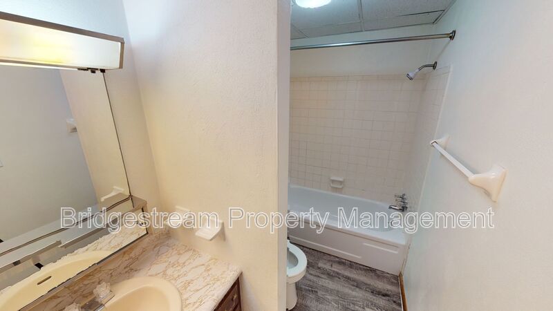 Cozy First Floor 1 Bed, 1 Bath Apartment in Englewood property image