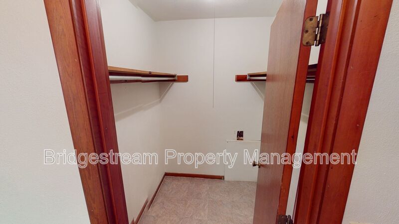 Cozy First Floor 1 Bed, 1 Bath Apartment in Englewood property image