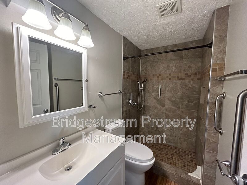 Cozy 2 Bed, 1 Bath Unit in Vandelia property image